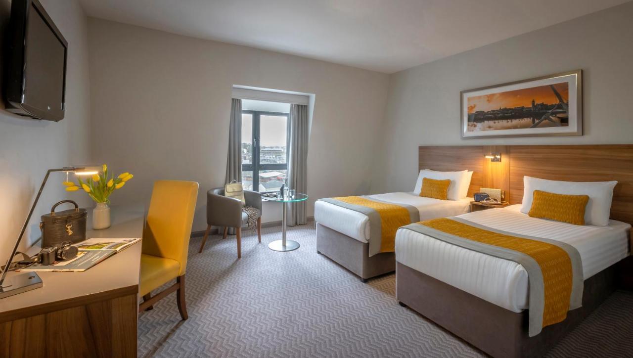 Twin Room,1132999311:JPEG